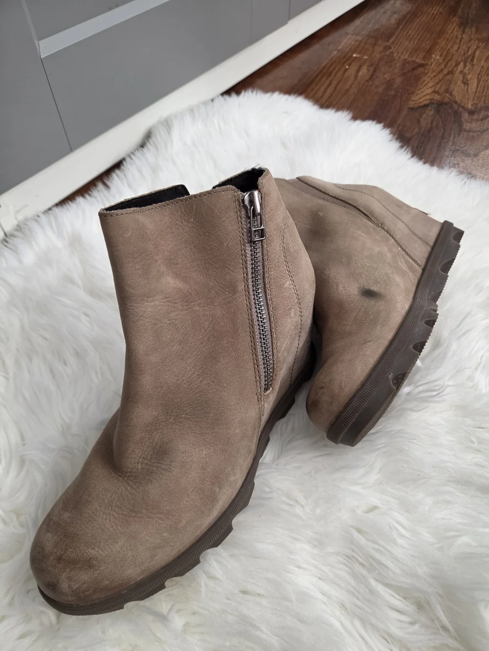 Sorel Taupe Suede Wedgelll Ankle Brown Booties with Side Zip Size 9
